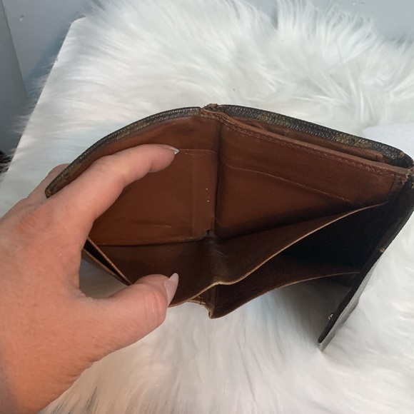 1988 authentic Louis Vuitton Elise wallet - rip inside - Picture 15 of 17